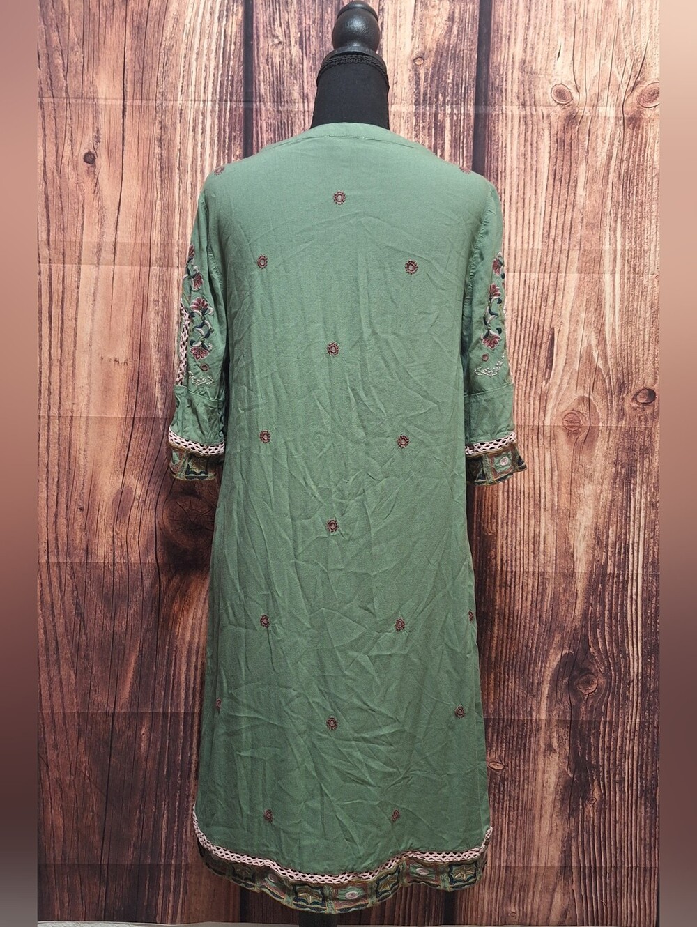 Sundance Sage Green Embroidered Boho Midi Dress Size Medium - Picture 5 of 8